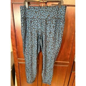 Livi Women's Black Teal Animal Print Leggings Size 18/20